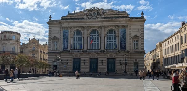 day11-place-du-comedie-building