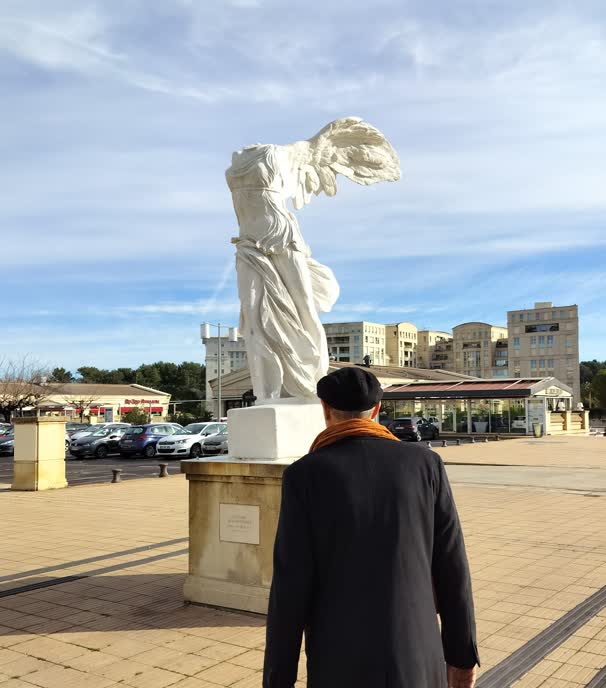 day13-jamil-statue
