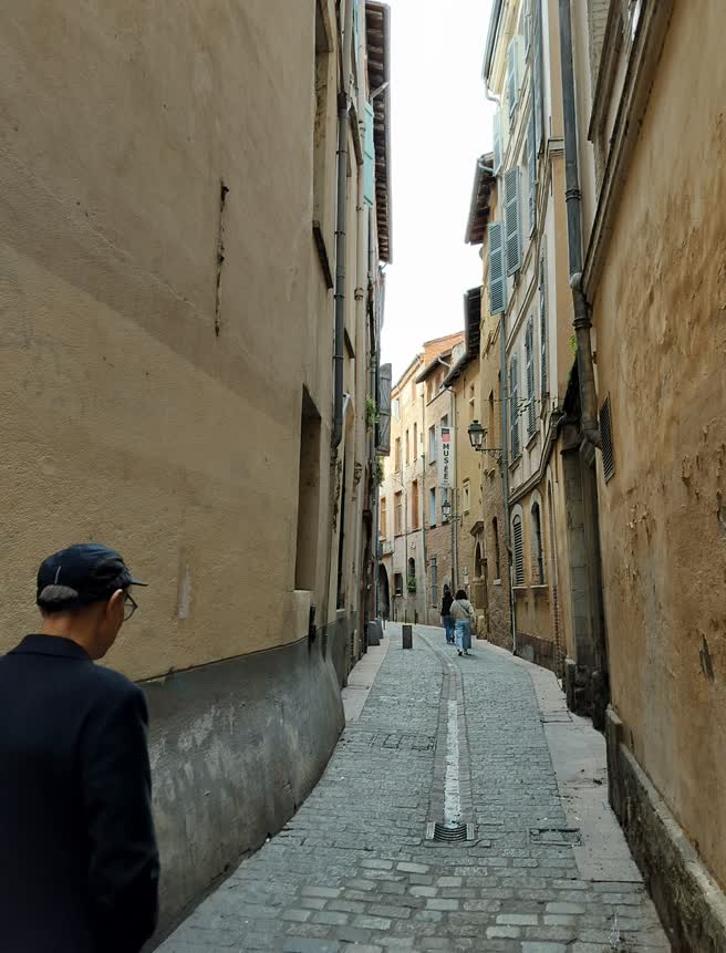 day16-street-scape-1