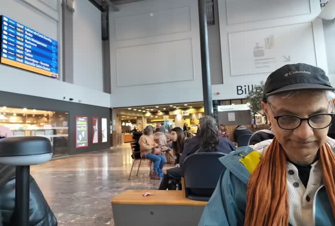 day16-toulouse-matabiau-waiting
