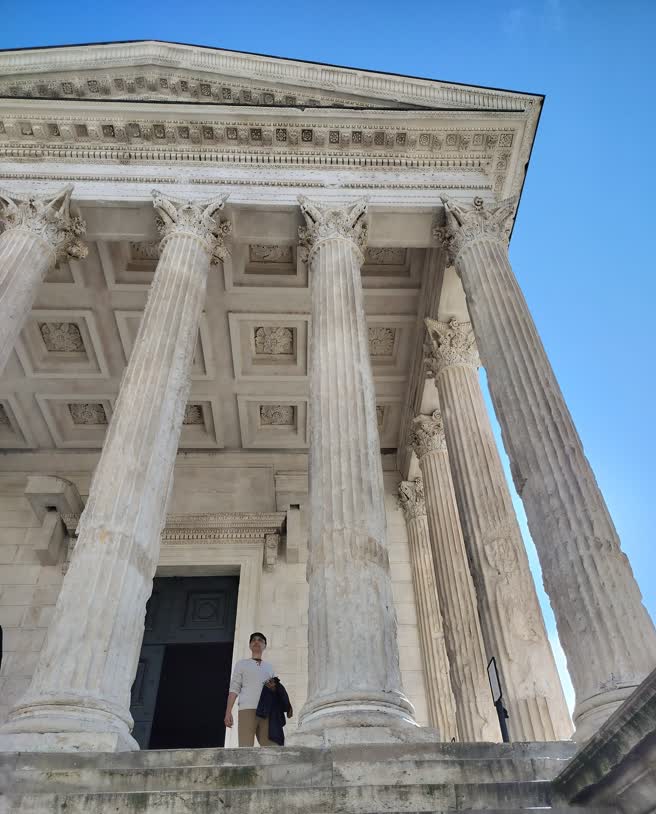 day21-jamil-columns